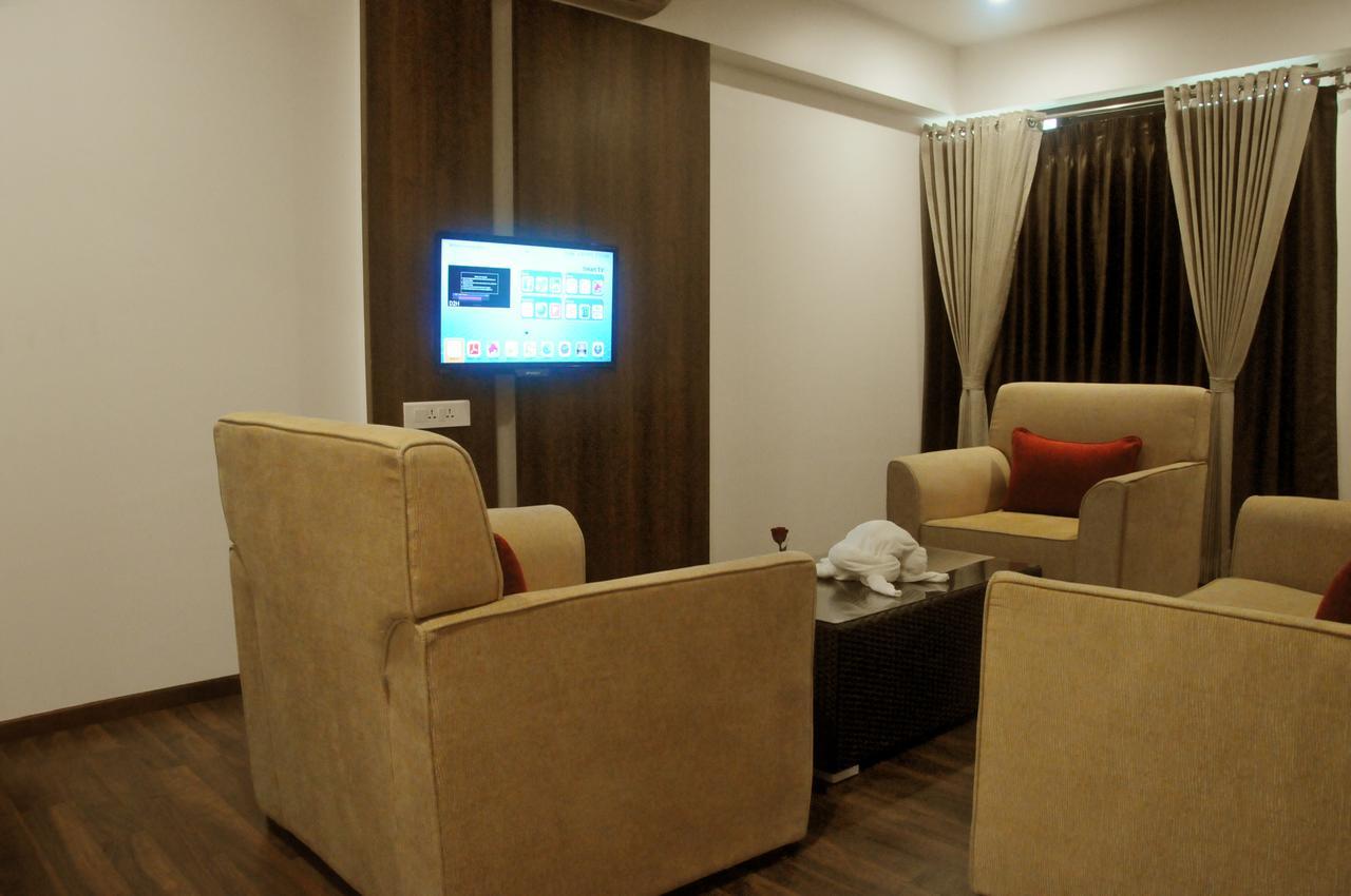 Hotel 3 Leaves Kolhapur Eksteriør bilde