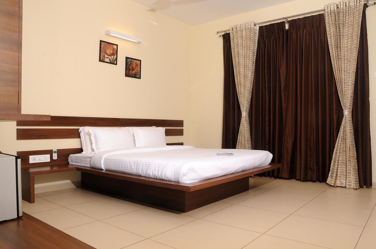 Hotel 3 Leaves Kolhapur Eksteriør bilde