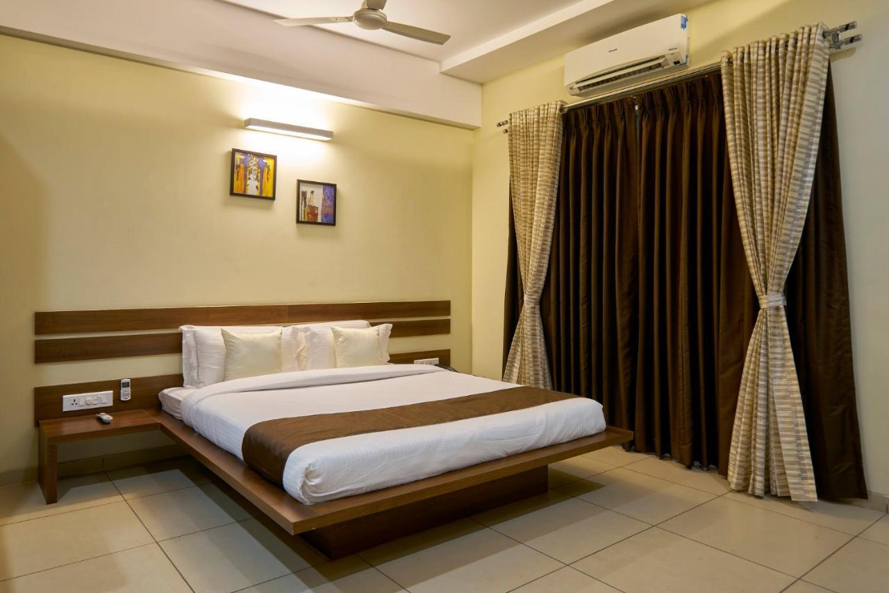 Hotel 3 Leaves Kolhapur Eksteriør bilde